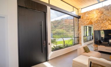 Venta casa campestre en Sopetrán de lujo, nueva y con vista panorámica