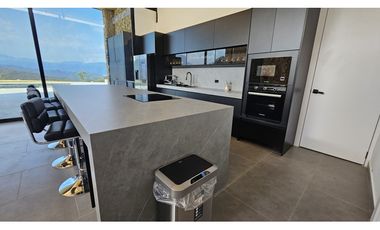 Venta casa campestre en Sopetrán de lujo, nueva y con vista panorámica