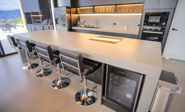 Venta casa campestre en Sopetrán de lujo, nueva y con vista panorámica