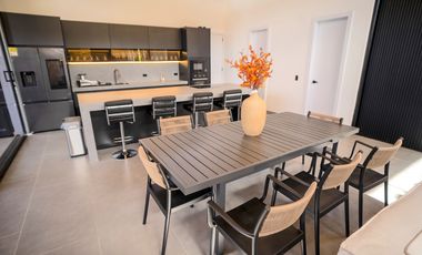 Venta casa campestre en Sopetrán de lujo, nueva y con vista panorámica