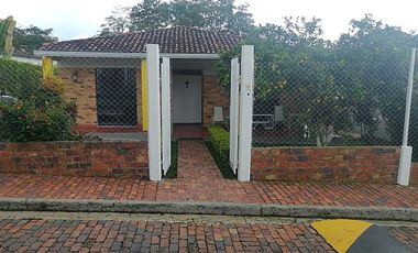 CASA CAMPESTRE - PAJONALES - LA MESA CUNDINAMARCA