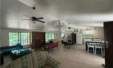 ALQUILER DE CASA EN CHAME  4 RECAMARAS  CON PISCINA. A.Q.