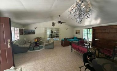 ALQUILER DE CASA EN CHAME  4 RECAMARAS  CON PISCINA. A.Q.