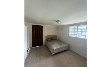 ALQUILER DE CASA EN CHAME  4 RECAMARAS  CON PISCINA. A.Q.