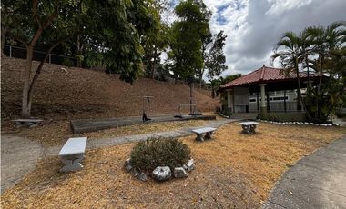CASA EN VENTA VILLA DE LAS AZORES VILLA LUCRE