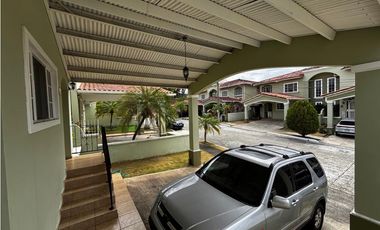 CASA EN VENTA VILLA DE LAS AZORES VILLA LUCRE