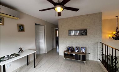 CASA EN VENTA VILLA DE LAS AZORES VILLA LUCRE