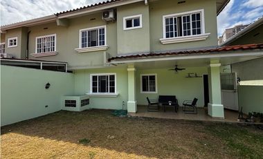 CASA EN VENTA VILLA DE LAS AZORES VILLA LUCRE