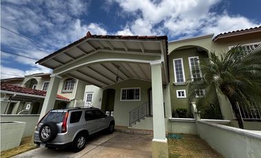 CASA EN VENTA VILLA DE LAS AZORES VILLA LUCRE