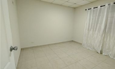 URB. MONTELIMAR, CASA  EN VENTA, EN CHORRERA, REMODELADA