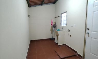 URB. MONTELIMAR, CASA  EN VENTA, EN CHORRERA, REMODELADA