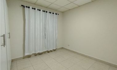 URB. MONTELIMAR, CASA  EN VENTA, EN CHORRERA, REMODELADA