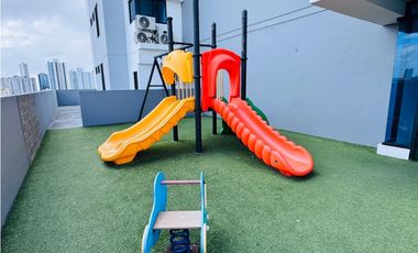 Venta de apartamento totalmente amoblado en Parque Lefevre