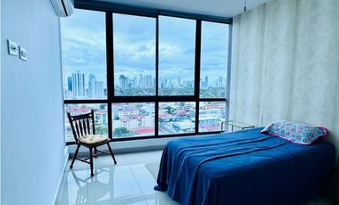 Venta de apartamento totalmente amoblado en Parque Lefevre