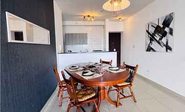 Venta de apartamento totalmente amoblado en Parque Lefevre