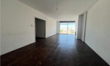 ALQUILER- DEPARTAMENTO 4 DORMITORIOS- CENTRO