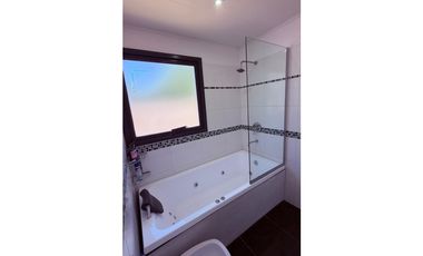 Casa a la venta -preciosa !