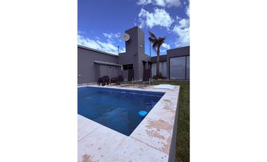 Casa a la venta -preciosa !