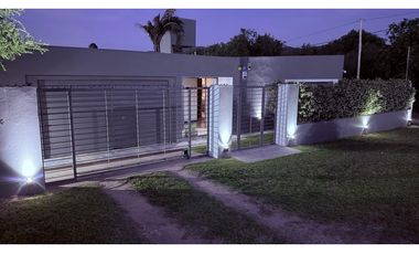 Casa a la venta -preciosa !