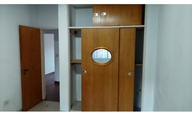 Alquilo casa en Merlo Norte