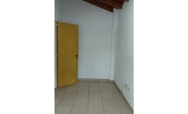 Alquilo casa en Merlo Norte