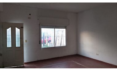 Alquilo casa en Merlo Norte
