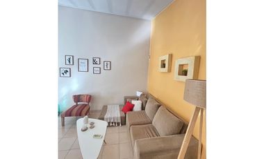 VENTA HERMOSA CASA CON QUINCHO- B° EL TREBOL, SAN MARTIN (CENTRO), MZA