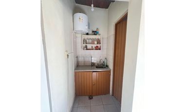 VENTA HERMOSA CASA CON QUINCHO- B° EL TREBOL, SAN MARTIN (CENTRO), MZA
