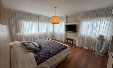 Casa con cuatro dormitorios piscina y quincho a la venta en Smithfield