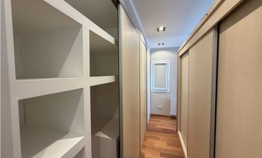 Casa con cuatro dormitorios piscina y quincho a la venta en Smithfield