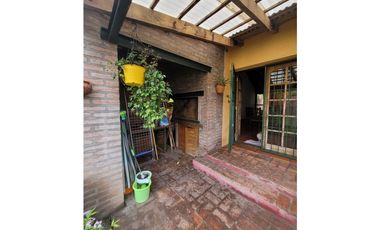 En Venta! B° Poeta Lugones, Hermosa Casa C/pileta