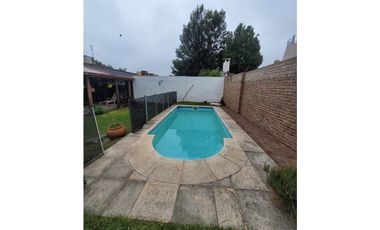 En Venta! B° Poeta Lugones, Hermosa Casa C/pileta
