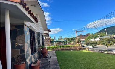 ALQUILER COMPLEJO DE CASA Y DOS DPTOS CENTRO VILLA CARLOS PAZ