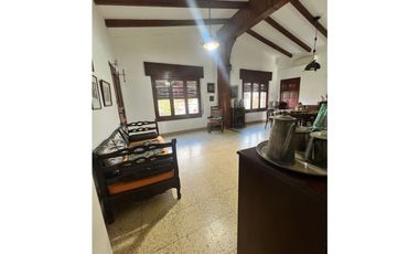 ALQUILER COMPLEJO DE CASA Y DOS DPTOS CENTRO VILLA CARLOS PAZ