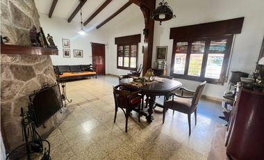 ALQUILER COMPLEJO DE CASA Y DOS DPTOS CENTRO VILLA CARLOS PAZ