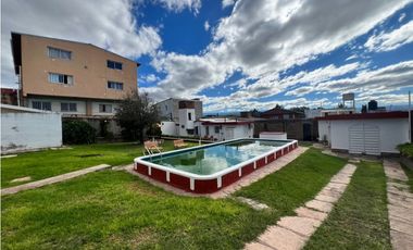 ALQUILER COMPLEJO DE CASA Y DOS DPTOS CENTRO VILLA CARLOS PAZ