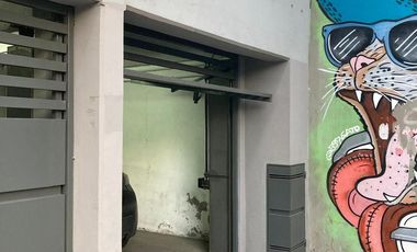 VENTA COCHERA EN ZONA MICROCENTRO