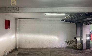 VENTA COCHERA EN ZONA MICROCENTRO