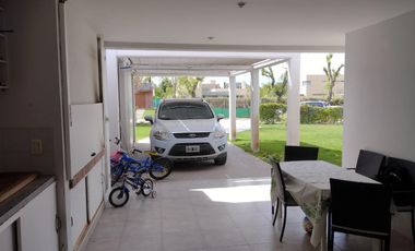Casa en  alquiler en Comahue Golf