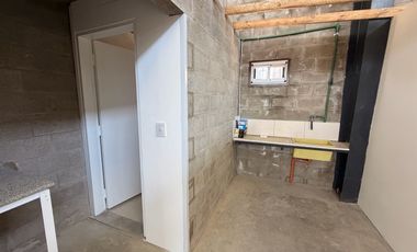 Deposito de 735 m2 en Alquiler - Benavidez