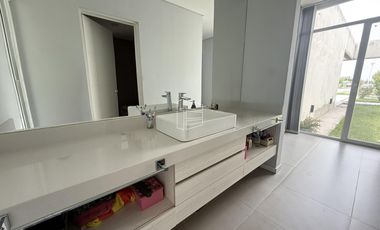 Venta - Propiedad de Nivel Gerencial en Barrio Cerrado Sol del Valle - C113