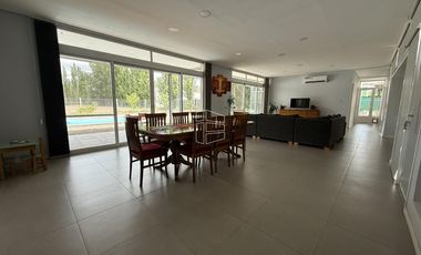 Venta - Propiedad de Nivel Gerencial en Barrio Cerrado Sol del Valle - C113