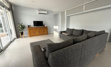 Venta - Propiedad de Nivel Gerencial en Barrio Cerrado Sol del Valle - C113