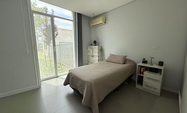 Venta - Propiedad de Nivel Gerencial en Barrio Cerrado Sol del Valle - C113