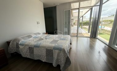 Venta - Propiedad de Nivel Gerencial en Barrio Cerrado Sol del Valle - C113
