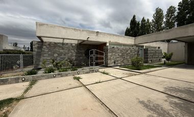 Venta - Propiedad de Nivel Gerencial en Barrio Cerrado Sol del Valle - C113