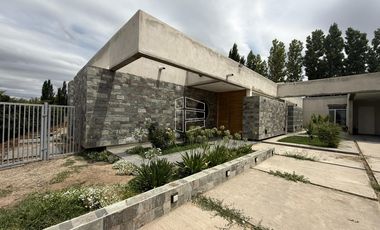 Venta - Propiedad de Nivel Gerencial en Barrio Cerrado Sol del Valle - C113