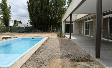 Venta - Propiedad de Nivel Gerencial en Barrio Cerrado Sol del Valle - C113