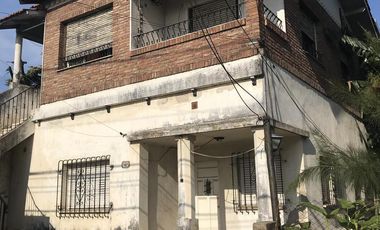 Terreno 8,66x42,75 apto vivienda, complejo, galpón. Excelente zona. - Boulogne