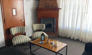 Casa 4 ambientes en 2 plantas con jardín y piscina en venta- ALQUILADA HASTA JUNIO 2026 - Don Bosco